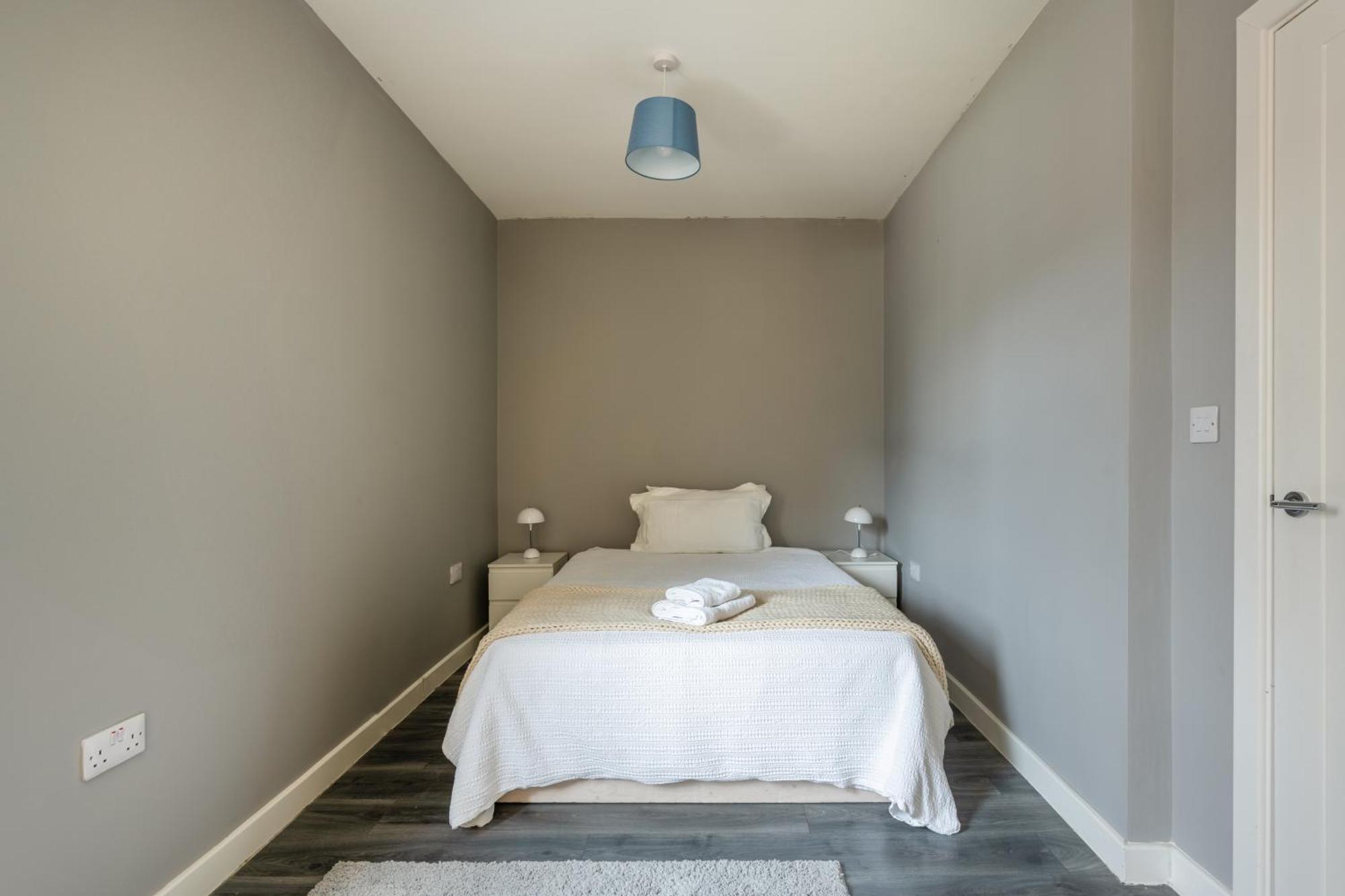 Modern Double Room With Shared Bathroom لندن المظهر الخارجي الصورة